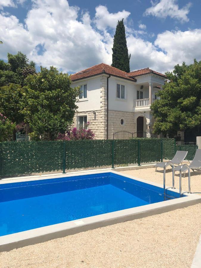 Soko Apartments Huoneistohotelli Soko Herceg Novi Luaran gambar
